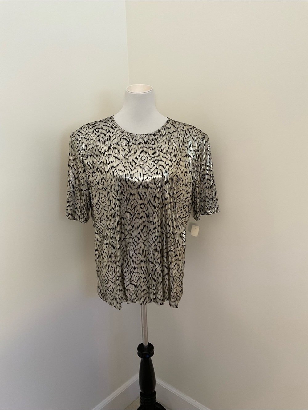 Vintage NWT Metallic Silver Animal-Print Short Sleeve Top by Fundamental Things